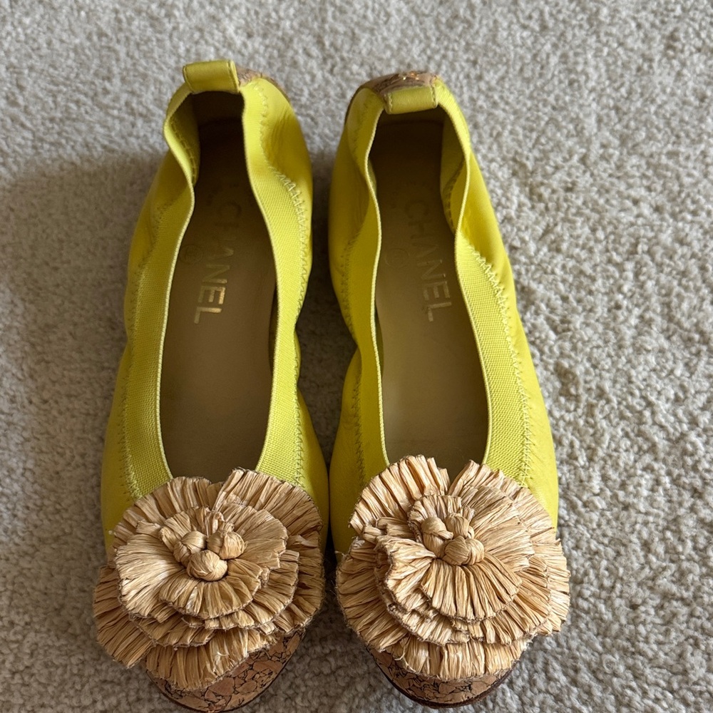 CHANEL Yellow Floral Flats